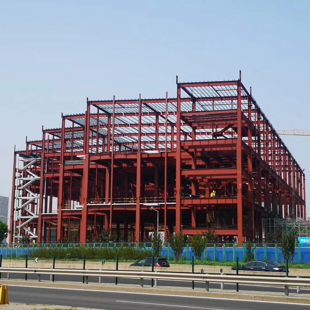 大力發(fā)展鋼結(jié)構(gòu)建筑，鋼結(jié)構(gòu)建筑適合建筑工業(yè)化建造